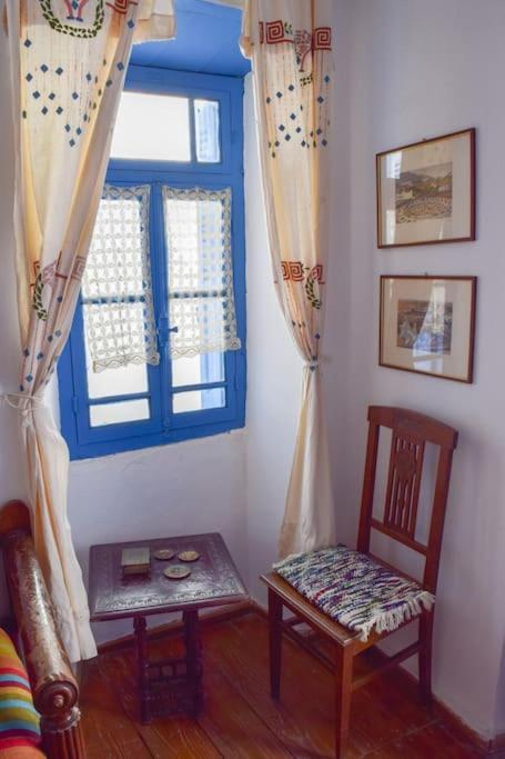 Το Πάνω Σπίτι Της Μαριάνθης Villa Márpissa Exterior foto