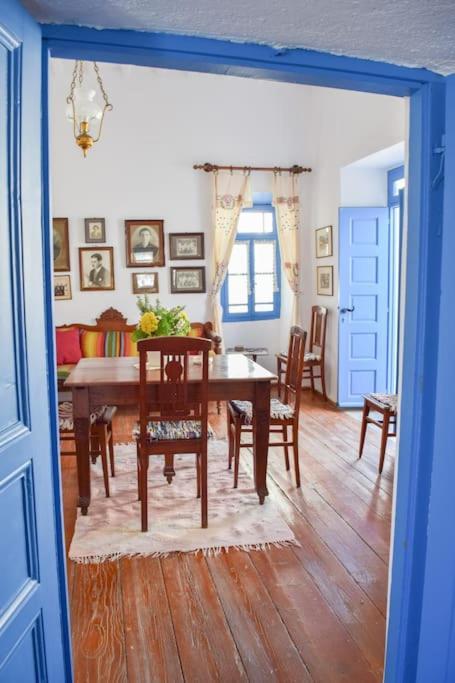 Το Πάνω Σπίτι Της Μαριάνθης Villa Márpissa Exterior foto